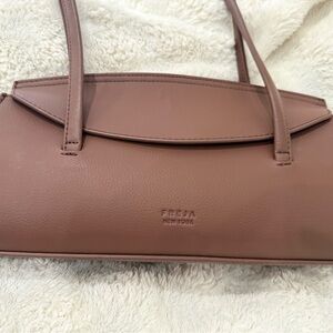 Freja Women's Tan Shoulder Bag